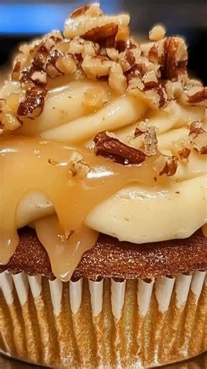 If you’re a butter pecan person, these cupcakes are danger. 🧁 Soft pecan cupcakes, thick caramel hiding inside, and creamy frosting with a caramel drizzle and crunchy pecans on top—perfect for Thanksgiving or any cozy winter night. Tap the comments for the full recipe and save this for your holiday baking list. #thanksgivingdessert #holidaybaking #cupcakerecipe | Blink Recipes