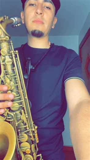 Amor en Saxofón: Tutorial y Melodías con Leonard García