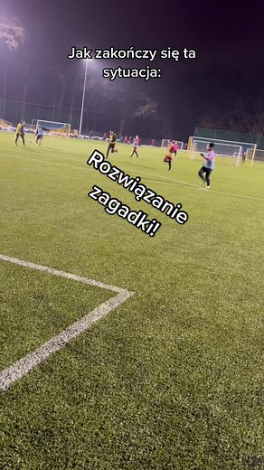 Czas na rozwiązanie zagadki - tym razem odpowiedź jest prosta! 🤪 ale pojawia się nowe pytanie - gdzie jest bramkarz?! 😀 #pilkanozna #piłkanożna #playmakerskills #treningpiłkarski #treningpilkarski #dc #zagadka
