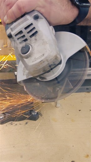 1.3K views | Clearly see the surface you are grinding, stripping, or shaping with the FLEX SIGHTMAX Flap Discs. Slice through metal effortlessly whether you’re cutting bolts, threaded rod, automotive door panels, stainless steel, or sheet metal with the FLEX RAZOR SLICE Cut-Off Discs. https://www.acmetools.com/flex/all/?q=flex%20disc | Acme Tools | Facebook