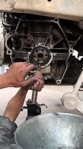 Honda Civic Engine Main Seal Replacement | Oil Leakage Fix