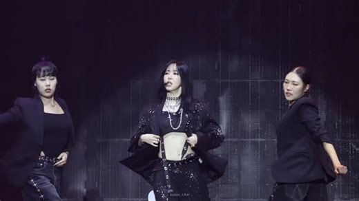 Mooskmingc27 on Instagram: "齁🫠❤️‍🔥 251122 Moon Byul CONCERT TOUR [MUSEUM : village of eternal glow] IN SEOUL Cr. k_moo_star #MoonByul_Concert_IN_SEOUL #MUSEUM_village_of_eternal_glow #mamamoo #mmm #마마무 #solar #kimyongsun #moonbyul #moonbyulyi #wheein #jungwheein #hwasa #anhyejin #솔라 #김용선 #문별 #문별이 #휘인 #정휘인 #화사 #안혜진"