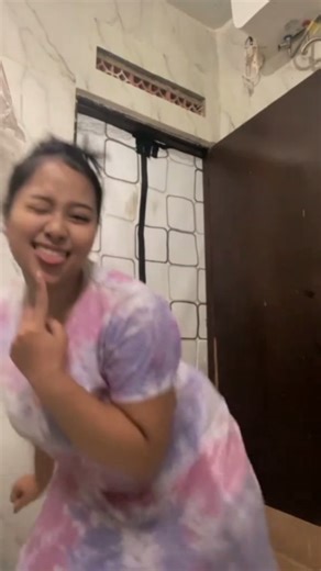 Zee Gemoy on Instagram: "Wanita berdaster 😉 #reels #daster #viral"