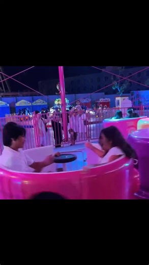He closed his amusement park last night because he wants his Queen to enjoy the theme park with her fam🤭🧡 grabe maka wattpad tong si dj at kaila or korean drama na MR. CEO 🤭🧡 #Danielpadilla #kailaestrada #tiktokphilippines #foryourpage #kainiel