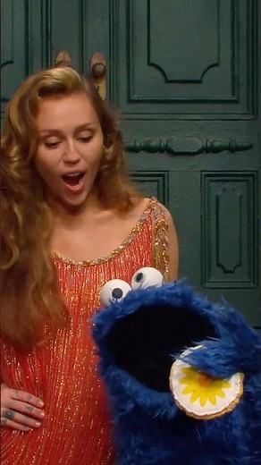 Cookie Flowers with Miley Cyrus 🍪🌺 #sesamestreet