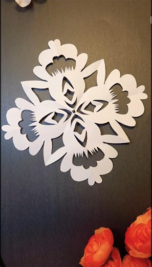 How to make a beautiful paper snowflakes for decorations! DIY winter paper