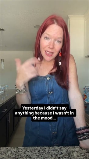 Customer service as a Deaf person… look at me! (ASL)