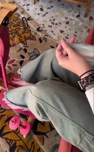 Watching this video made me realize how amazing these yarn artisans really are! 🧶✨