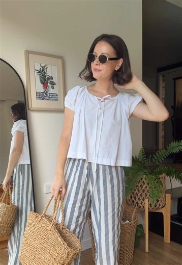 Are These Pyjamas or Pants? Unveiling the Style