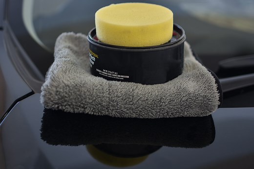 Las 8 mejores ceras de coche para dar brillo y protegerlo de arañazos