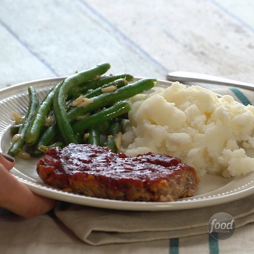 Make meatloaf in a sheet pan and every 😮single 😲 bite 😱 is crunchy and glaze-y! | Food Network