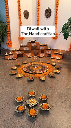 Neetu Jakhar on Instagram: "Decorate with @thehandicraftian 🪔 Products featured: 🪔 Diya sets (All Diya types shown) 🪔 wall cum rangoli Diya plate 🪔 Shubh and Labh #diwali #diwalidecorations #diwalidecorideas #diwalidecorations✨ #festivedecor #festivedecorations #diwalihampers #diwaligifts #indianhomedecor #indianhomedecorideas #indianhomes #indianhomestyle #diwalirangoli #rangolidesigns #rangoliart #decor #homedecor #aesthetic #reelitfeelit #reelkarofeelkaro #transitionreels #transition #tre