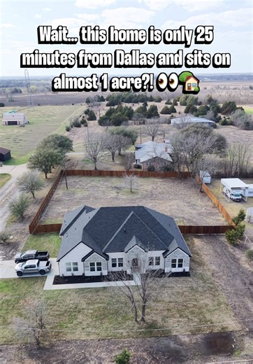 ✨ $642,000 🛏 4 Bedrooms 🛁 4 Bathrooms 📐 3,300 Sq Ft 🌳 Sitting on 0.74 acres 🚫 No HOA This home features oversized windows, quartz countertops, open-concept living, stainless steel appliances, and a huge backyard with a covered patio perfect for Texas sunsets. 🌅 If you’ve been looking for space, privacy, and a brand new home close to the city… this might be it. 📍 Seagoville, TX DM me for details or to schedule a tour. (940)-703-0015 📲 | RealtorCynthiaTX@gmail.com 📧 #dallas #dallasrealest
