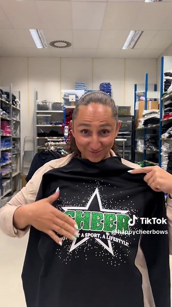 Creative Glitter Designs for Cheerleader Apparel