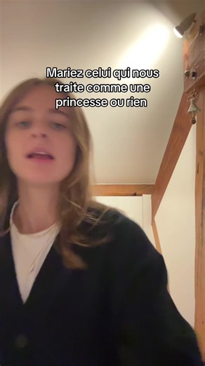 Vidéos de Mathilde (@mathildeeds) avec original sound - listenwithlyrics