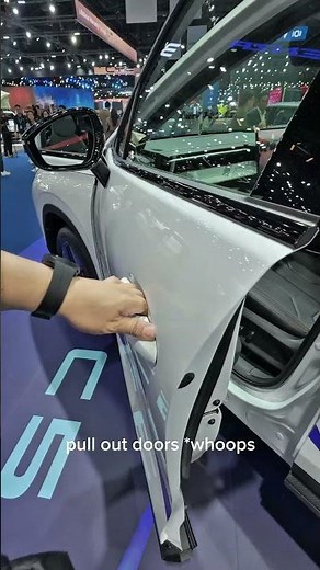 The Omoda C5 EV Feature EVERY Car Needs 🚗💨
