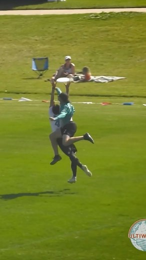 Watch this universe point, game-winning goal through the contact for Minneapolis Drag’n Rust at the 2023 @usaultimate Masters National Championships 🐉 | Ultiworld