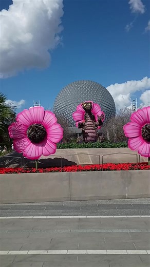 #waltdisneyworldparks #flowers #flowerandgardenfestival #topiary #epcot