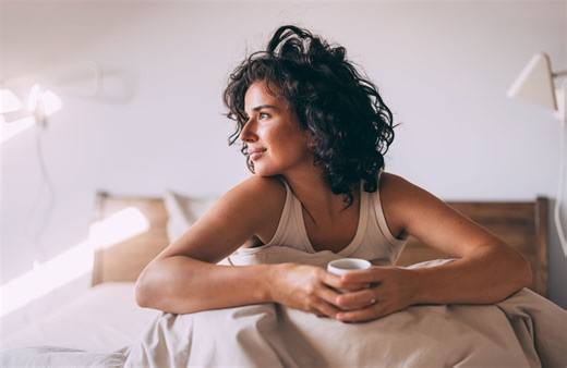 La sieste caféinée : l’astuce pour éviter le brouillard au réveil (et c'est validé par un pro) - Elle