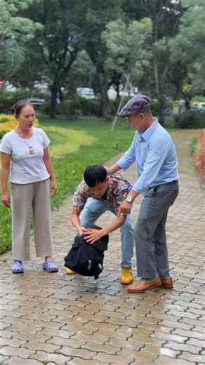 KM- Stop and pick it up. [KINDNESS MAN] #kindness #respect #goodman #happy #humanities