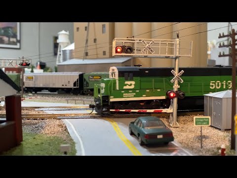 Long Burlington Northern Freight On The Layout ~ HO Scale