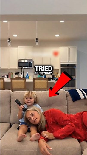 This Mom Lay Her Head on Her Son’s Lap❤️(@brookeewoods)