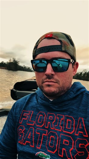 Cruzin’ #river #cruzin #bassboat
