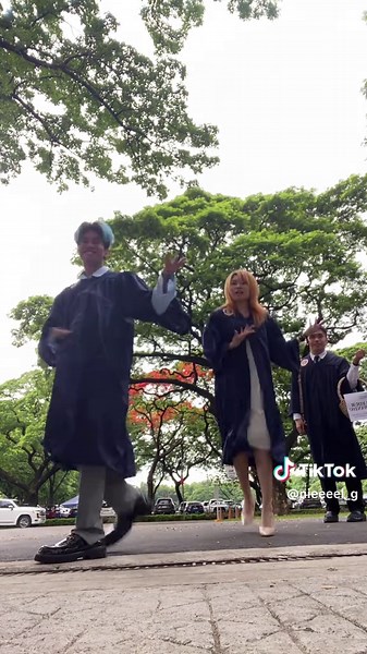 Graduation Day Outfit & Celebration Ideas