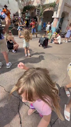 The 60 Day Disney Challenge Day 9! Animal Kingdom Is Amazing #disney #disneyvlog #animalkingdom