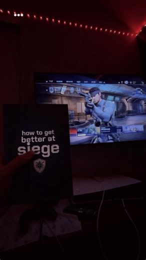 Rainbow Six Siege: Siege and Solid Snake Reading