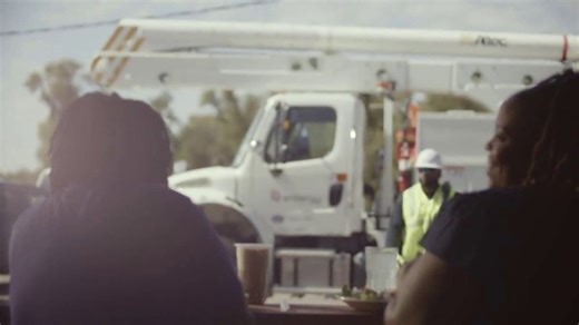 Entergy TV Spot, 'Strengthening the Power Grid'