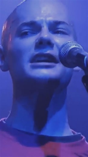 40 AÑOS CONTANDO CUENTOS Nuevo disco el 21 de noviembre Contiene todos los éxitos de Celtas remasterizados Y una nueva versión de "Cuéntame un cuento" grabada con Ara Malikian Reserva ya tu copia firmada | Celtas Cortos