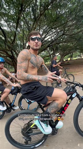 Comboio de bike com o parceiro Mc Gui no parque ibirapuera 😎👊🏾