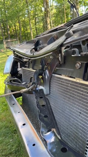 Caleb Eckenrode on Instagram: "DIY Car Frame Straightening At Home #autobody #autobodyrepair #cars #Copart #salvage"