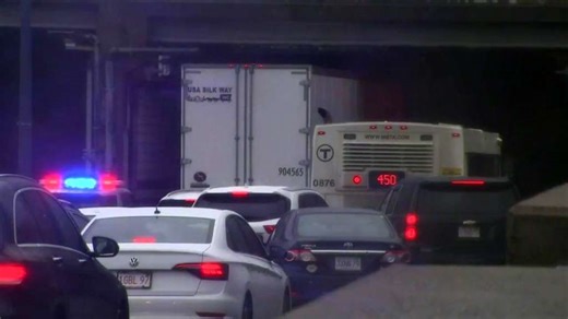 Traffic piles up after truck gets stuck at entrance to Boston tunnel