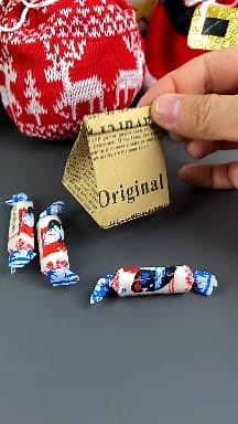 639K views · 4.1K reactions | Learn how to weave a small storage bag. It's perfect for storing dried fruit and other small items. It's simple, fun, and worth a try! #DIYToys #Origami #OrigamiTutorial #fblifestyle | Art, Crafts and Journals | Facebook