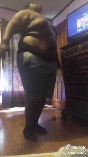 Fat dude dancing and the door falls😂