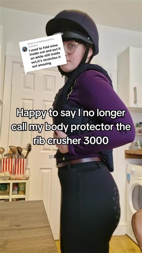 Replying to @mimibananini0 it's more like a hug now 👌 #equestrianlife #equestrian #equestrians #horseriding