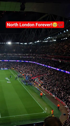 Arsenal Fans Sing North London Forever ahead of Bayer Leverkusen game!🎶 #arsenal #arsenalfans #ucl