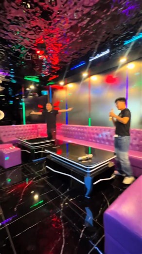 Container karaoke | Jon Hill