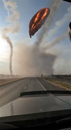 Skyfall Debris Over Texas | Mysterious Falling Object Caught on Camera