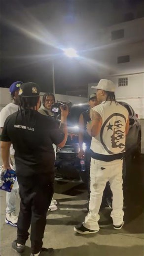 DONATY EN MUNCHIES DESPUES DE GRABAR SU VIDEO MUSICAL Y AUN ASI SIGUE PIDIENDO ADRENALINA HAHAHA
