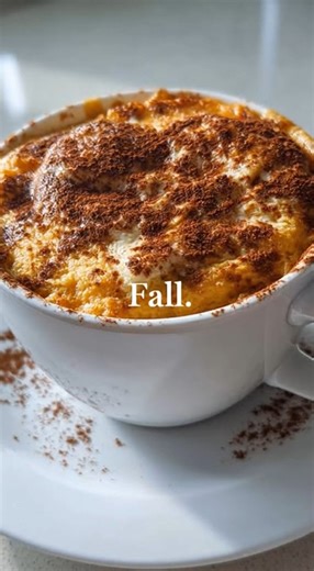 🎃🍰 Pumpkin Spice Cottage Cheese Mug Cake Warm, fluffy, and full of cozy fall flavor — with a protein boost! This easy mug cake is perfect for chilly mornings, after-dinner cravings, or a quick snack kids love. One mug, no mess, all the pumpkin spice vibes. 🧾 INGREDIENTS: 1/4 cup cottage cheese 1 egg 2 tbsp oat flour (or blended oats) 2 tbsp pumpkin purée 1 tbsp maple syrup or honey 1/4 tsp baking powder 1/2 tsp pumpkin spice 1/4 tsp vanilla extract Pinch of salt Optional but delicious: chocol