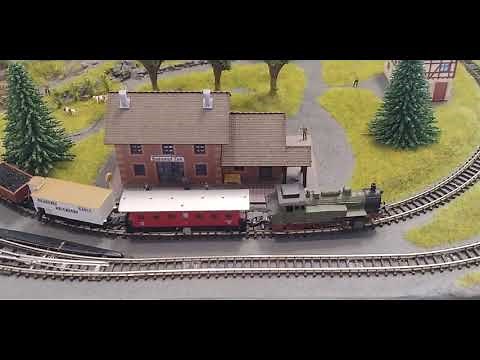 Noch 88313 Z Serfaus Briefcase Layout & Marklin 81390 Train Set test run @ z.scale.hobo 03.21.2021