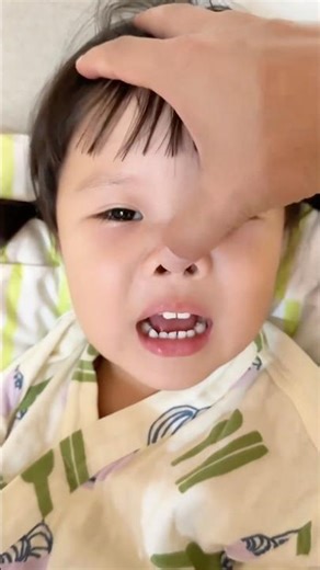 Don't blink. Perform a magic. Elsa's underwear. Human baby. Luxi's dad. Little