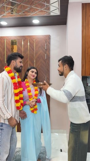 Introducing the "VitaWear SmartBand," a next-generation wearable gadget🎉