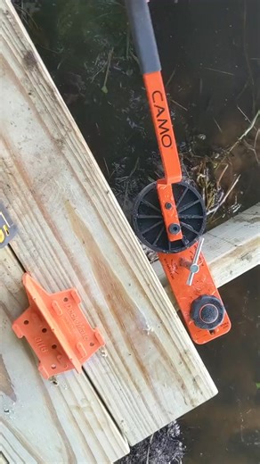 How we quickly installed treated pine using decimate spacers and the camo lever #deck #foryou #spacers #howto #dewalt #fbreels #viralreels #treatedpine #fypシ #deckmate #camo #revivehome #video #camolever #tips #fypシ゚viral #dock | Laurence Contreras