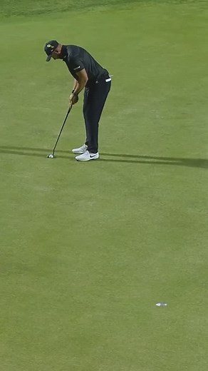 Dean with a MONSTER put, he’s on -4 🇿🇦 📺: #LIVGolfRiyadh LIVE now on FS2 📱: Stream on the LIV Golf App | Southern Guards GC