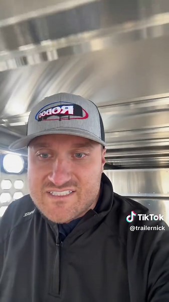 Top Features of the 8x32 Wilson Foreman Livestock Trailer