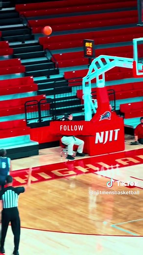 Perfect Pass Creates a Smooth Open Three! NJIT Men’s College Basketball 2025 #basketball #njit #fyp #collegebasketball
